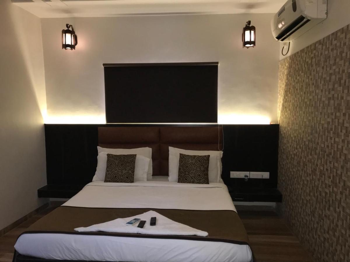 Hotel Sai Kripa Imperial Daman Ngoại thất bức ảnh